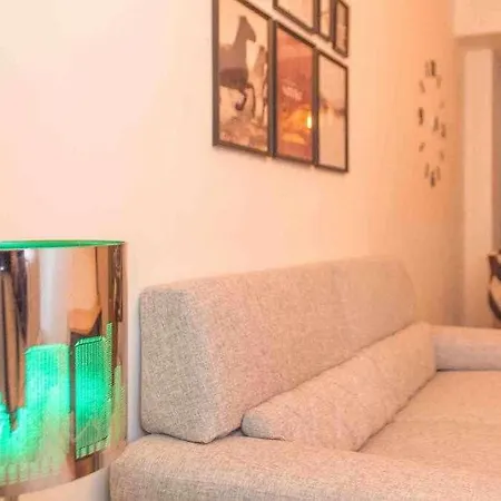 House Apartment *